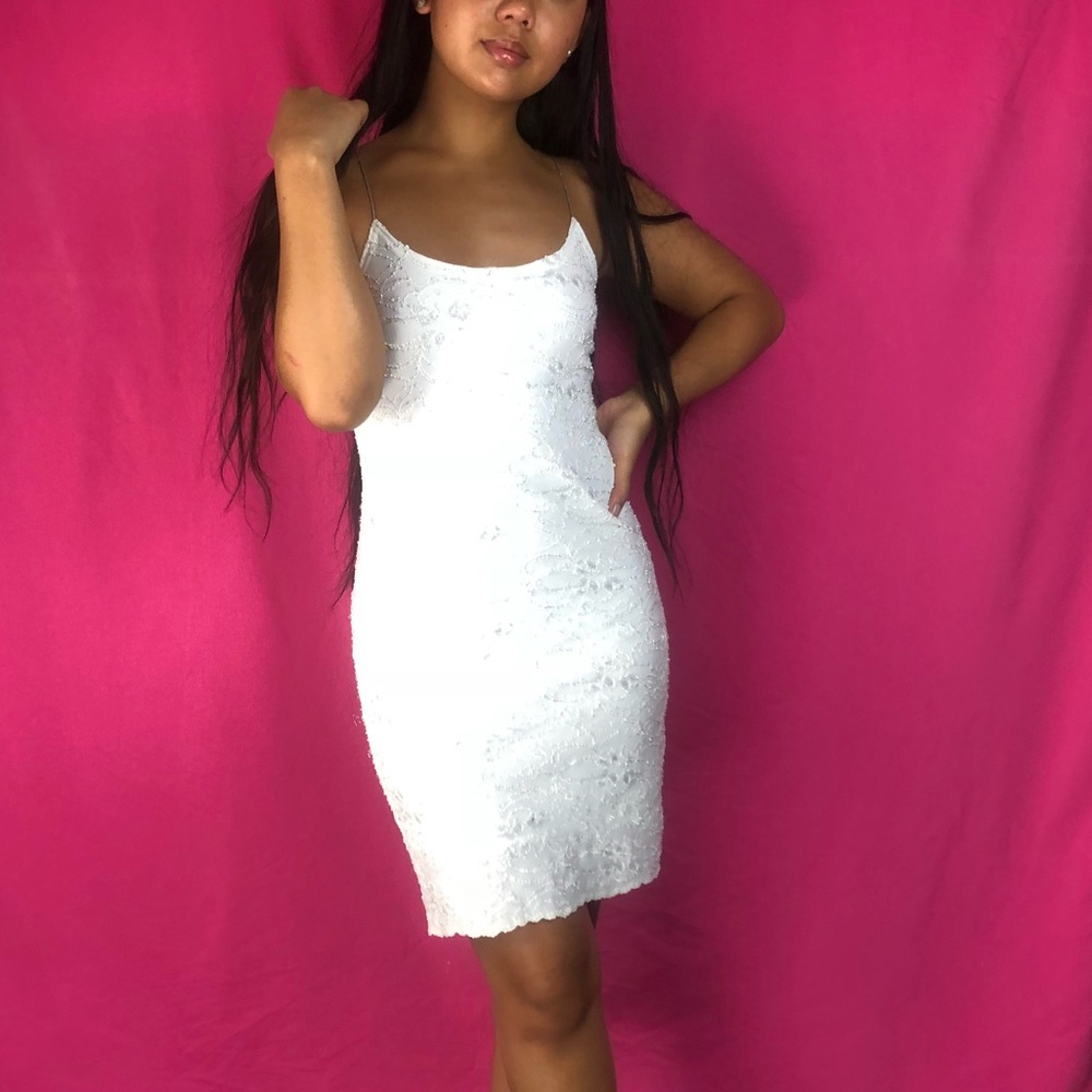 SIMPLE WHITE DRESS - Picture 5 of 5